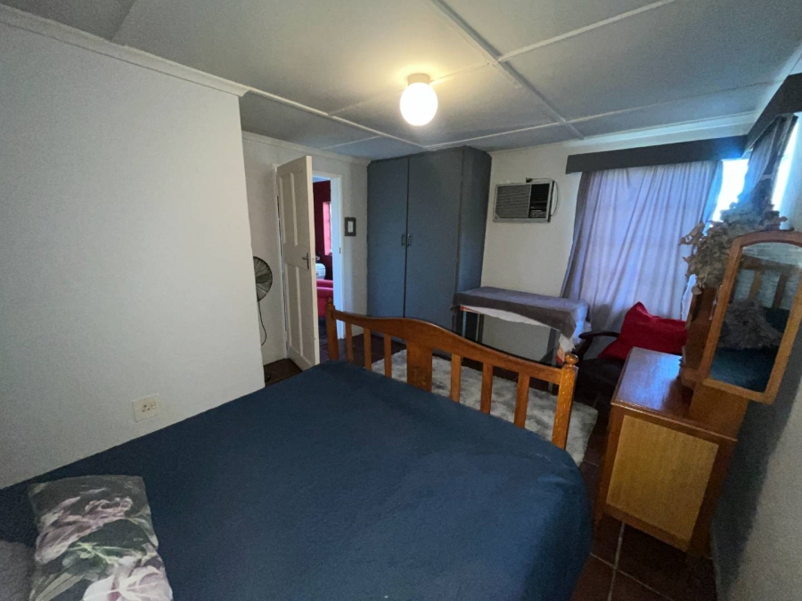 4 Bedroom Property for Sale in Kanoneiland Northern Cape